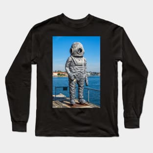 Old Deep Sea Diving Suit Statue, Cockatoo Island, Sydney, NSW, Australia Long Sleeve T-Shirt